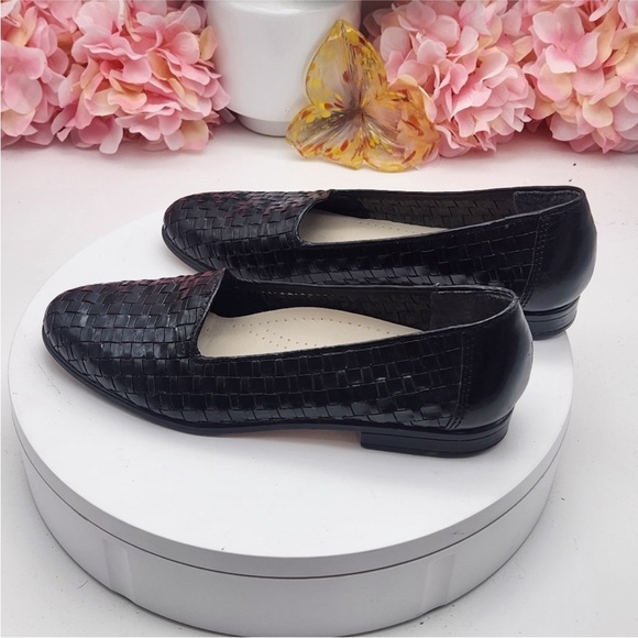 Trotters Liz Loafer 6.5 - Picture 3 of 4